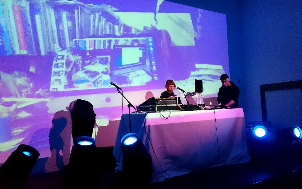 Koteletts und Liebe mit Holly Herndon im Dortmunder U